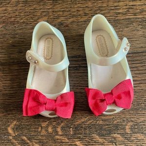 Mini Melissa shoes size 5 excellent like new condition.